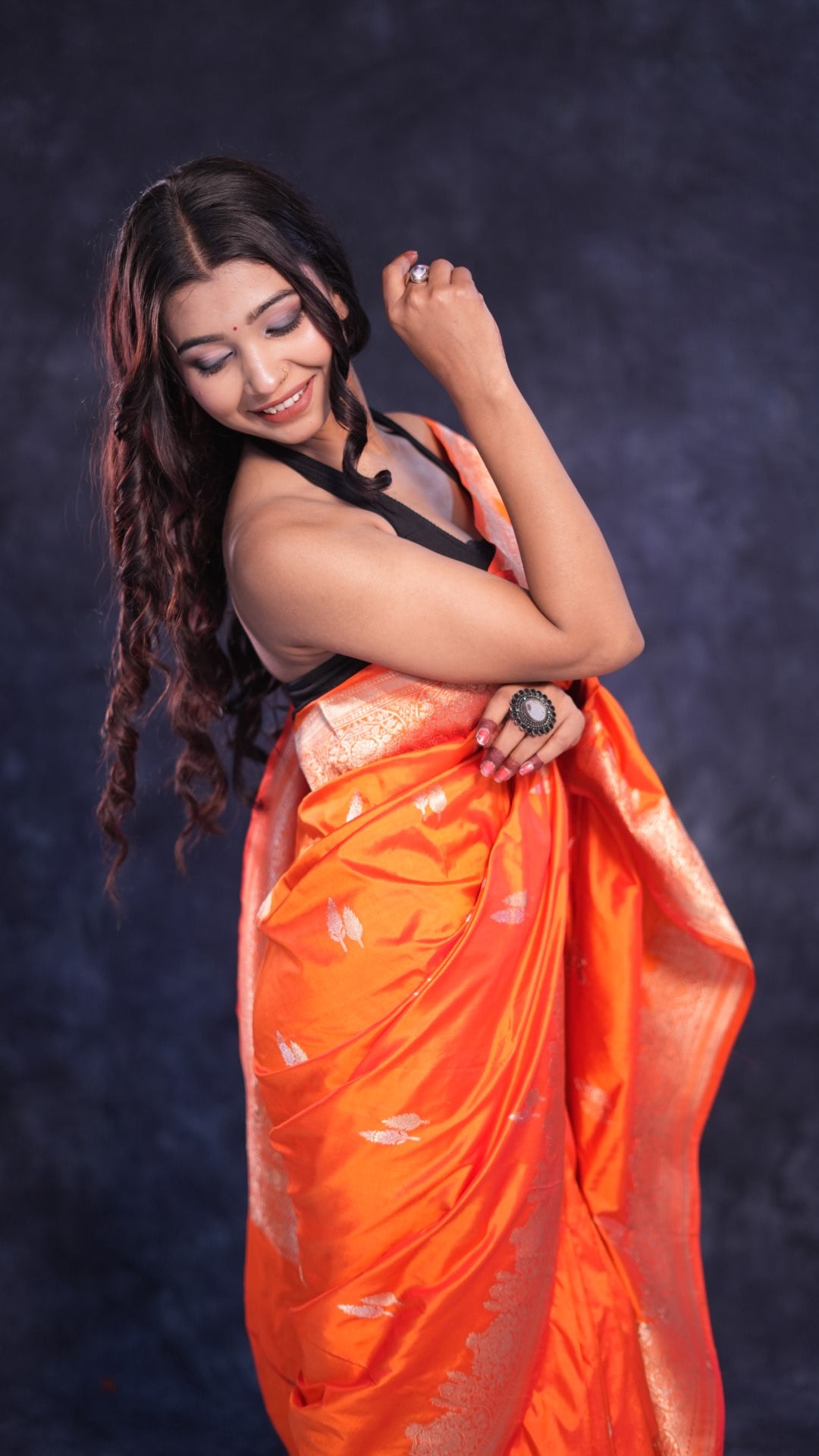 Alankaar: Pure Katan silk handwoven Banarasi saree