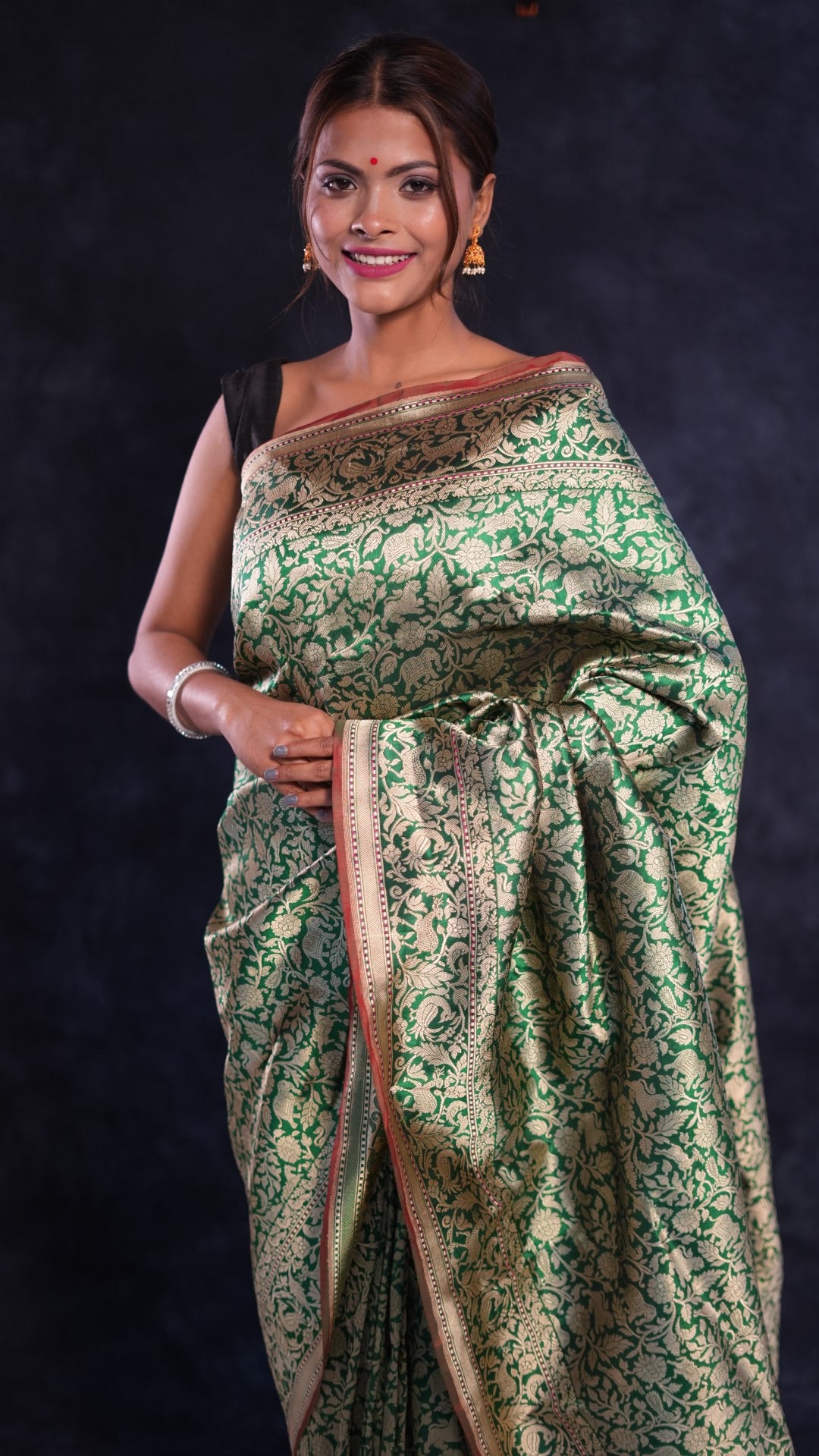 Bhavy: Pure Katan silk handwoven Banarasi saree