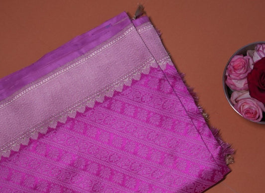 The geometrical Jaal: Tanchoi handwoven pure Banarasi saree
